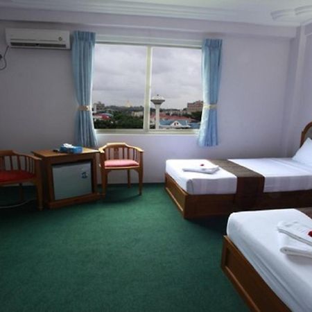 Hotel Glory Янгон Екстер'єр фото