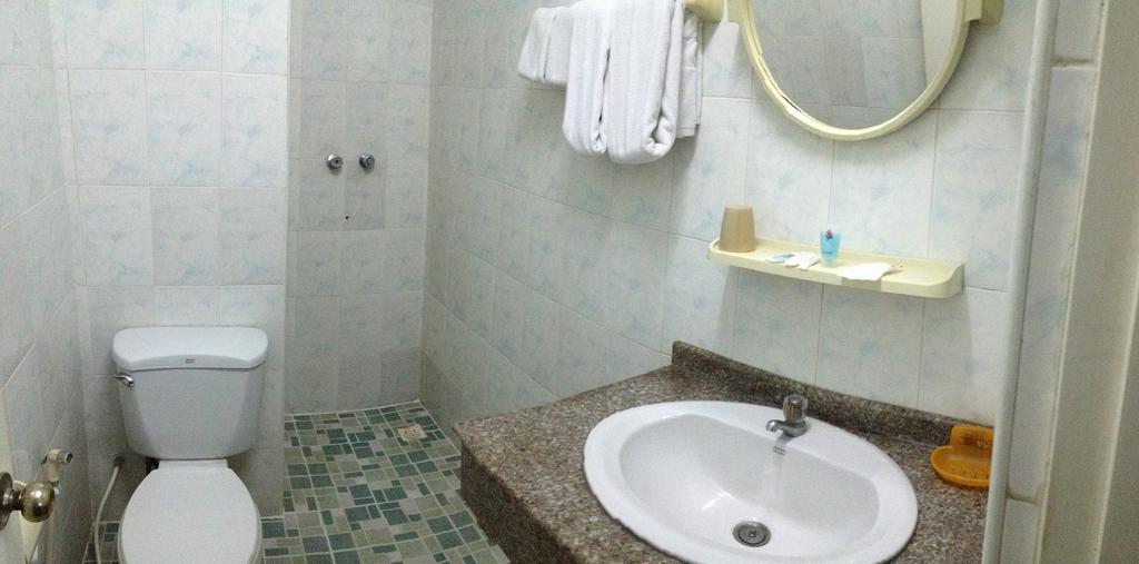 Hotel Glory Янгон Екстер'єр фото